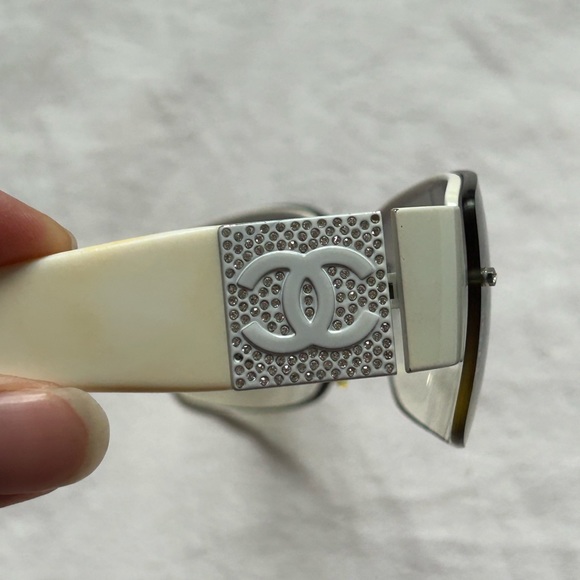 💋Y2K CHANEL RIMLESS SUNGLASSES💋 - Picture 9 of 11